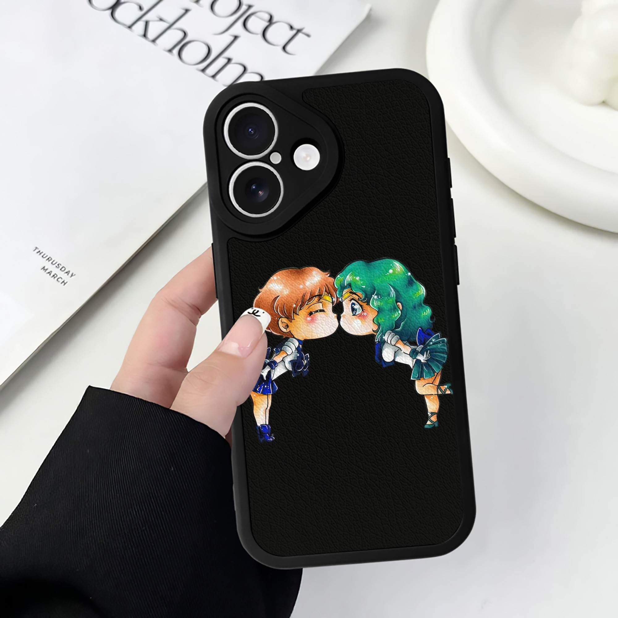 （画像用） 美少女戦士セーラームーン 天王はるか Sailor Moon Tenoh Haruka 【iPhone 16シリーズ対応】シリコンスマホケース（レザー調） 材質：シリコン